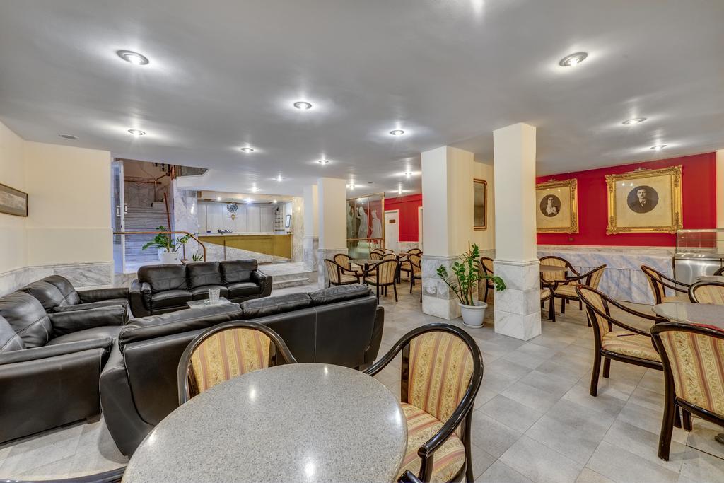 Hotel Halaris Ermoupoli Eksteriør billede